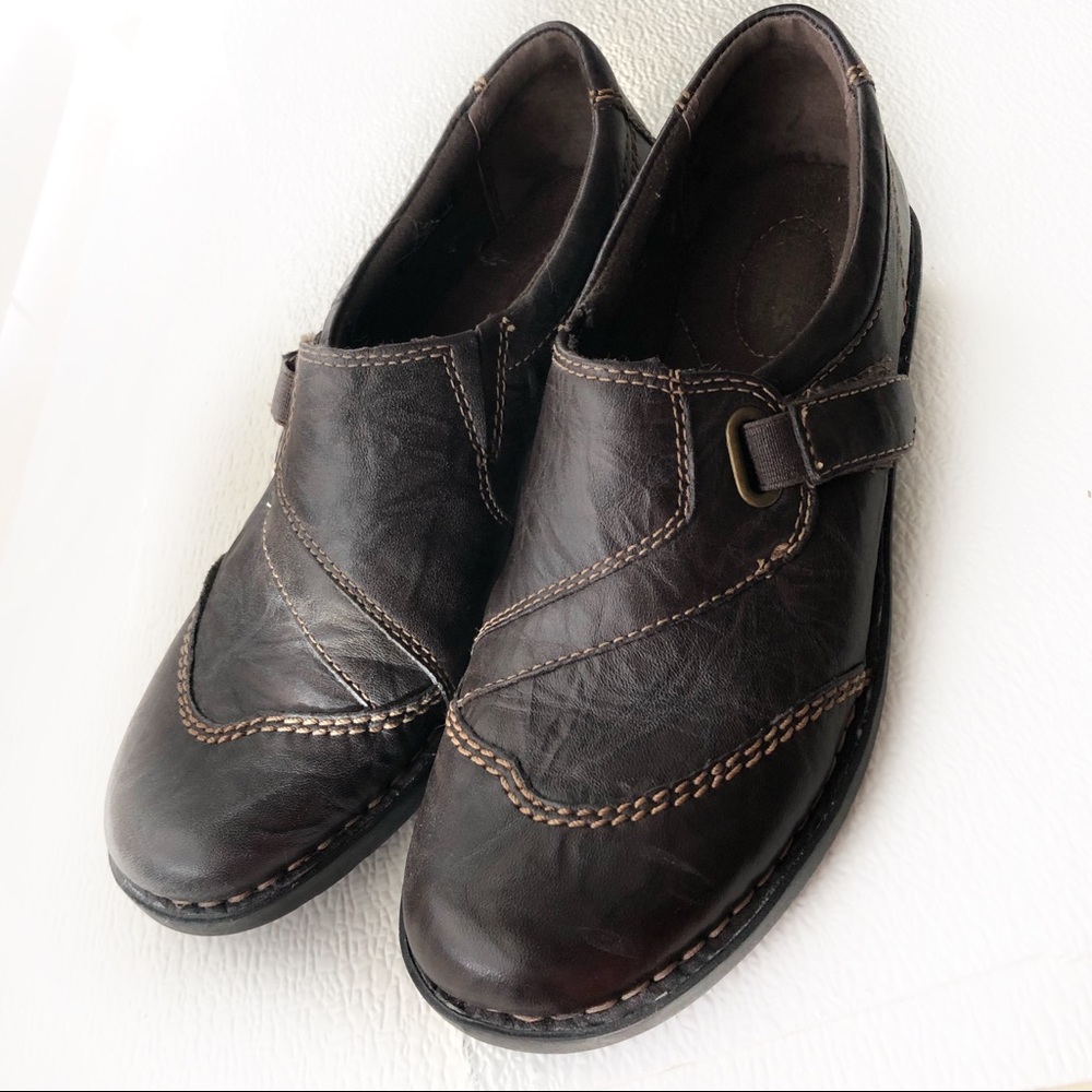 Clarks women’s  brown‎ shoes Sz 8M